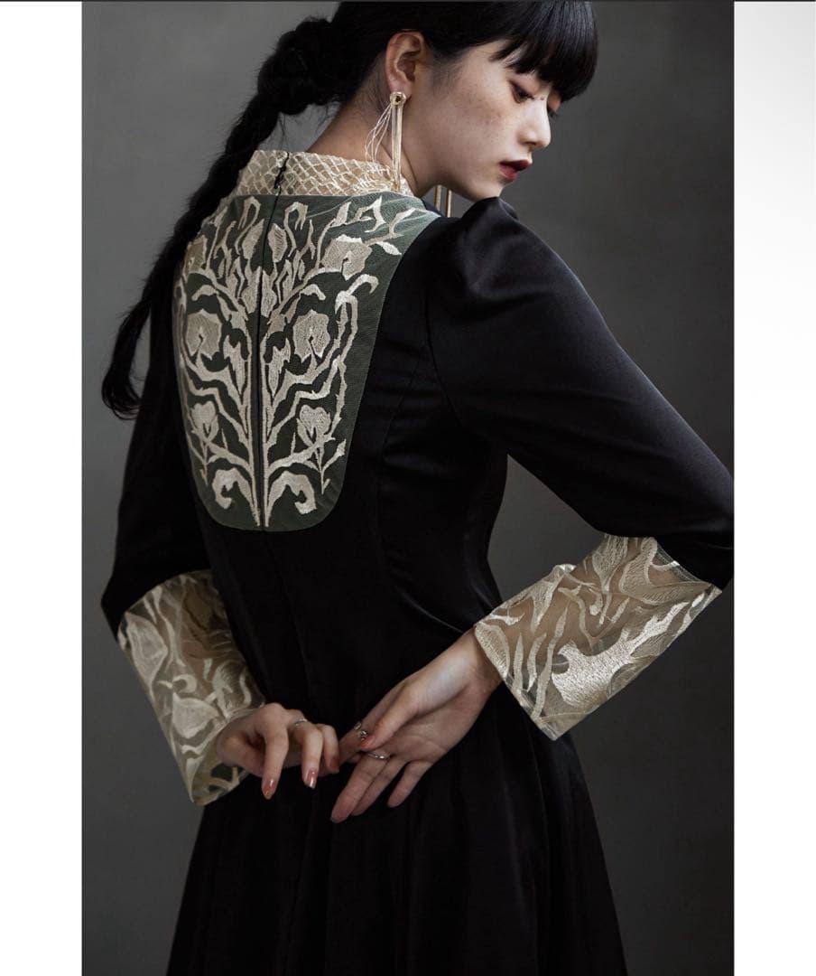 etoll バック刺繍フレアドレス