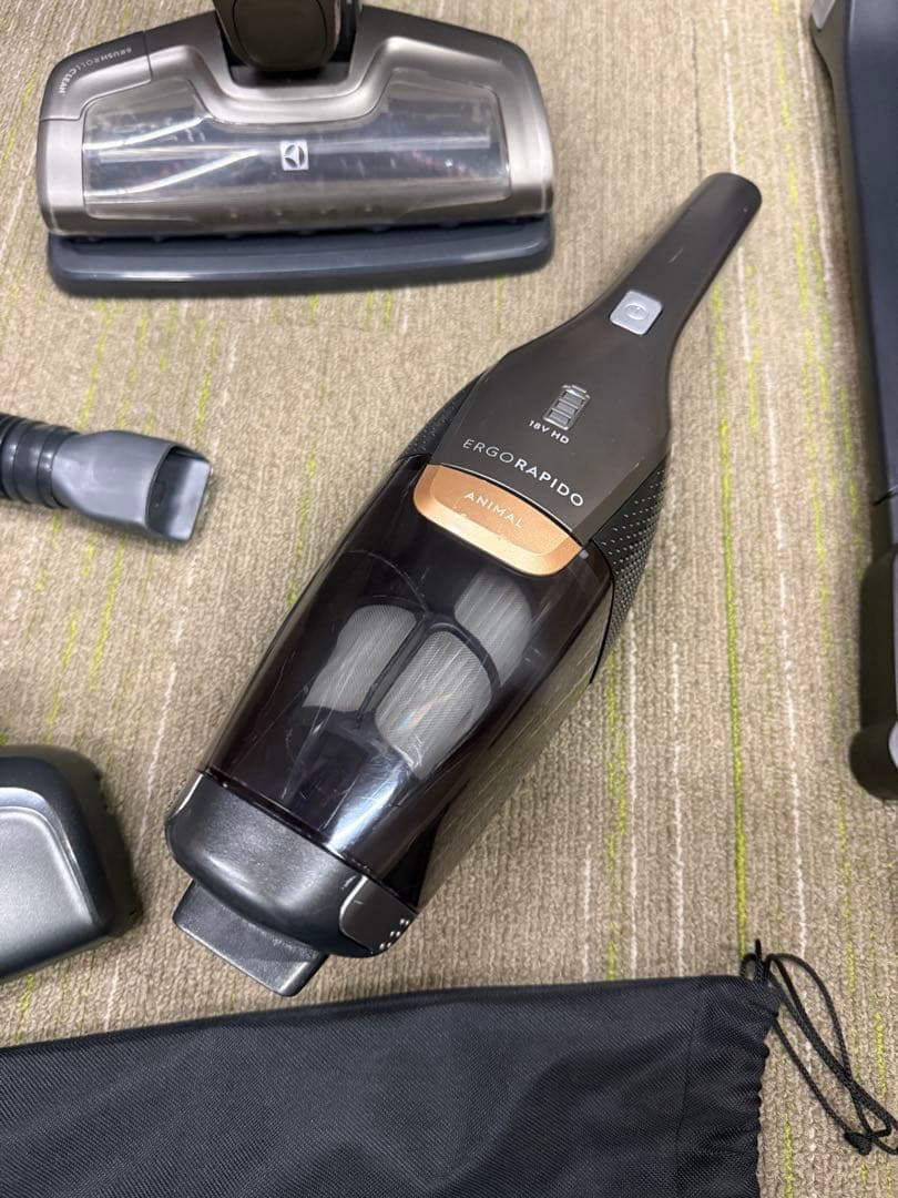 【洗浄消毒作業済】エレクトロラックス　エルゴラピード　クリーナーZB3323PL