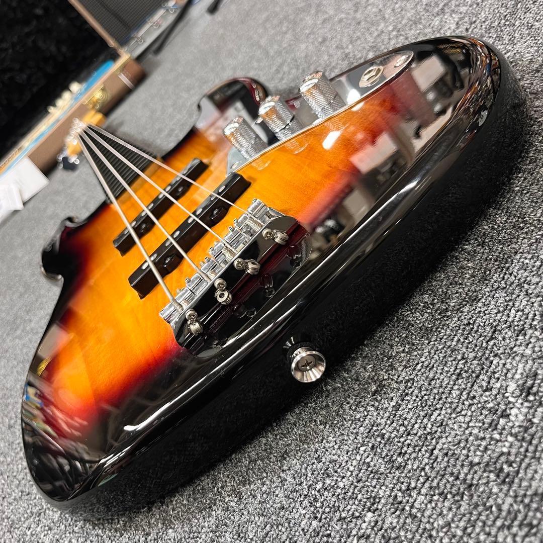 【10439】 Squier Fretless Jazz Bass