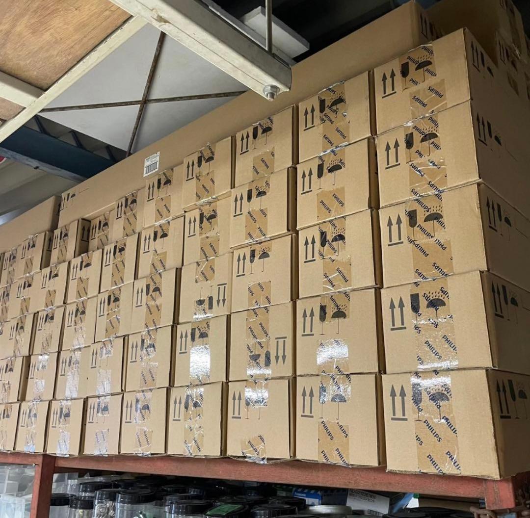 直管型LEDランプ140本セット