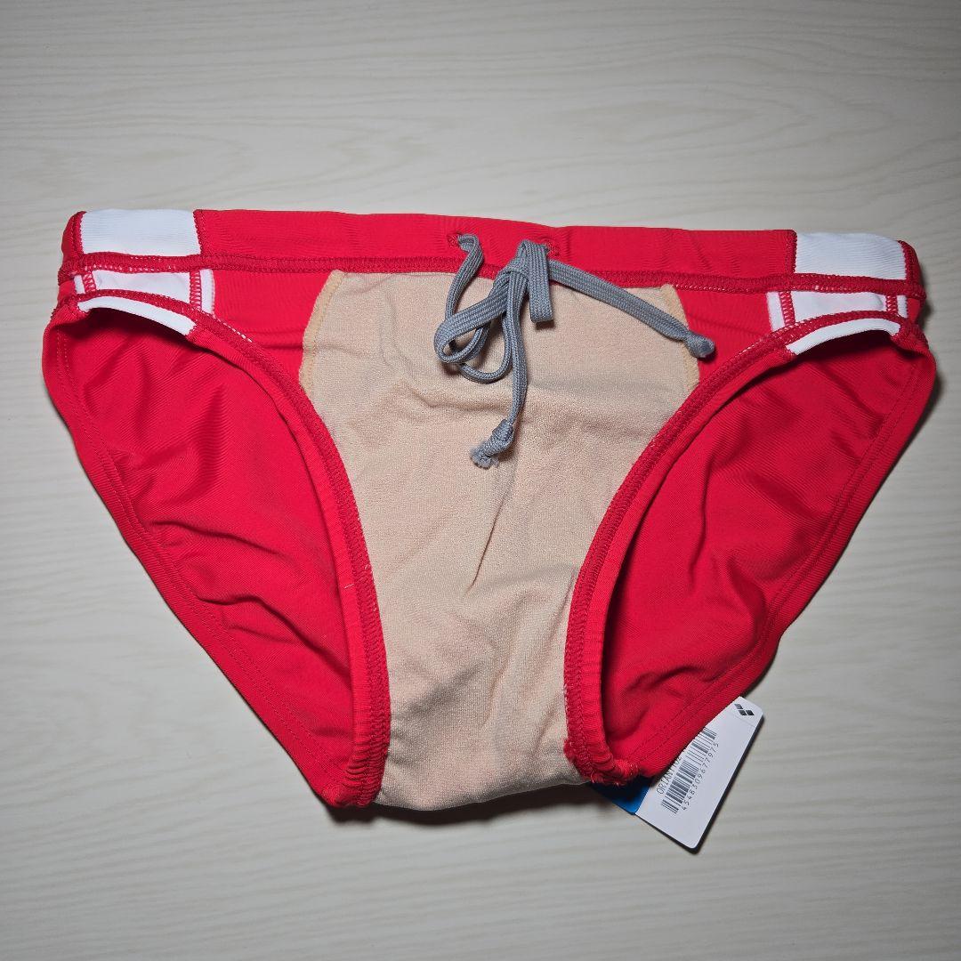 アリーナ　男性用競泳水着　Vパンツ　Mサイズ　レッド