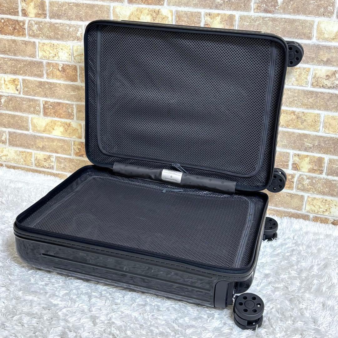 【美品】 リモワ エッセンシャル ライト キャビンU キャリーケース 28L