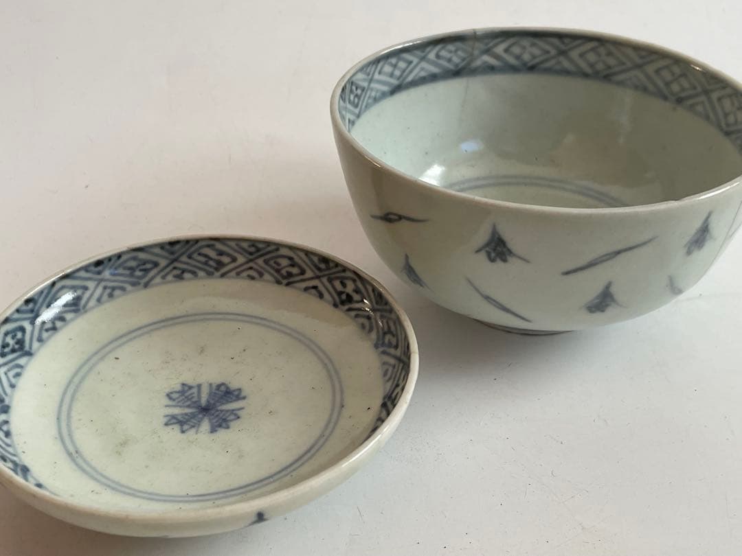 骨董　アンティーク　古伊万里　染付　蜂文様　蓋茶碗　蓋碗