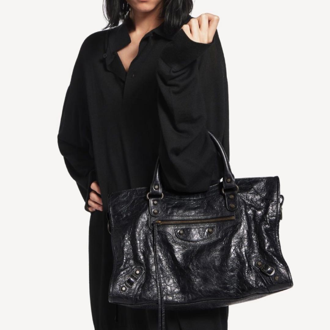 使用3回程度　バレンシアガ　Le City バッグ ミディアム ブラック