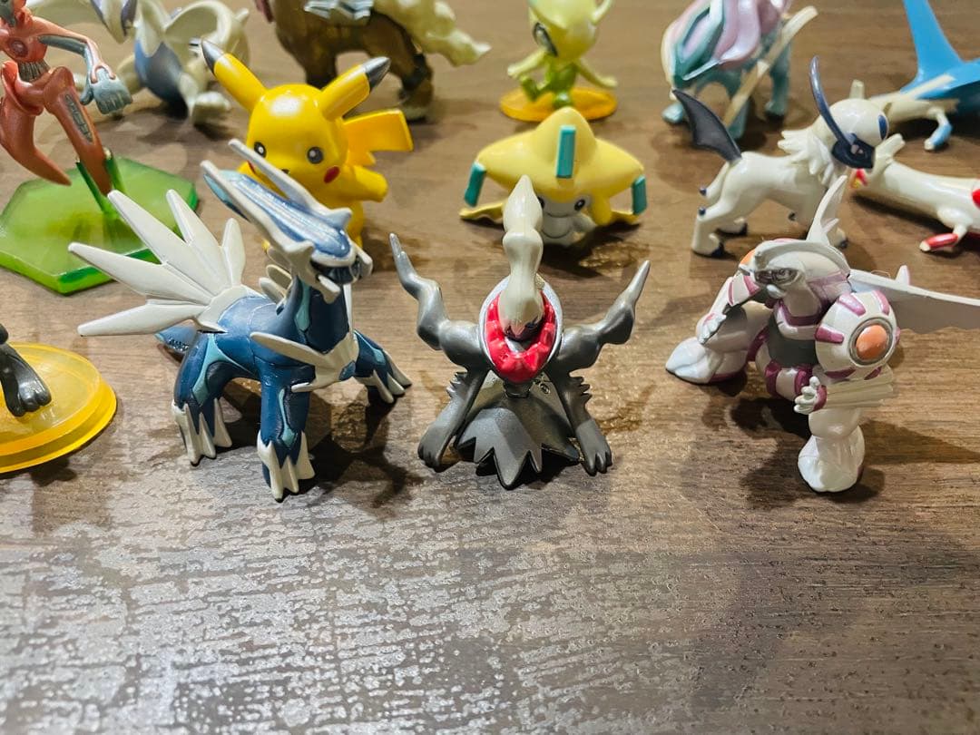 ポケモン映画10周年記念 モンスターコレクションセットBOX 全キャラ18点