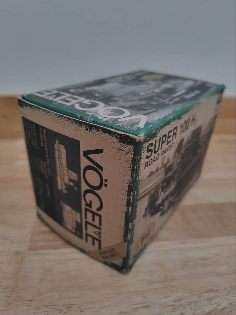 ミニカー NZG 1/50 VOGELE SUPER 100H ROAD PAVER