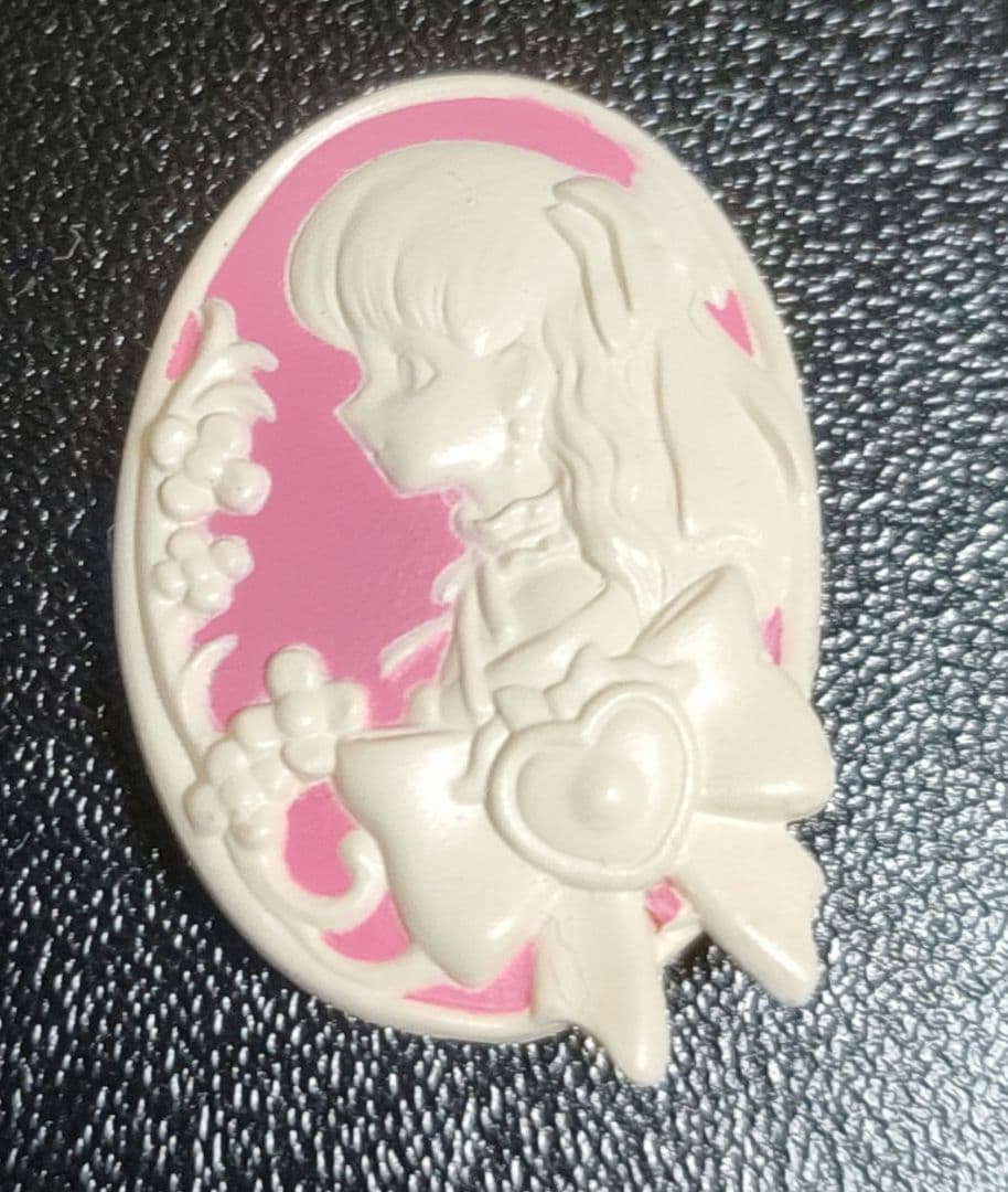 レア　明日のナージャ　ブローチ