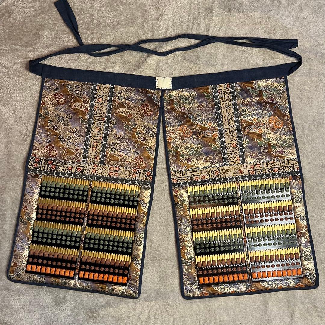 『新品同様 美品！』濃黄•茶糸威 鉄地黒胴当世具足 【甲冑 等身大】 鎧 一式