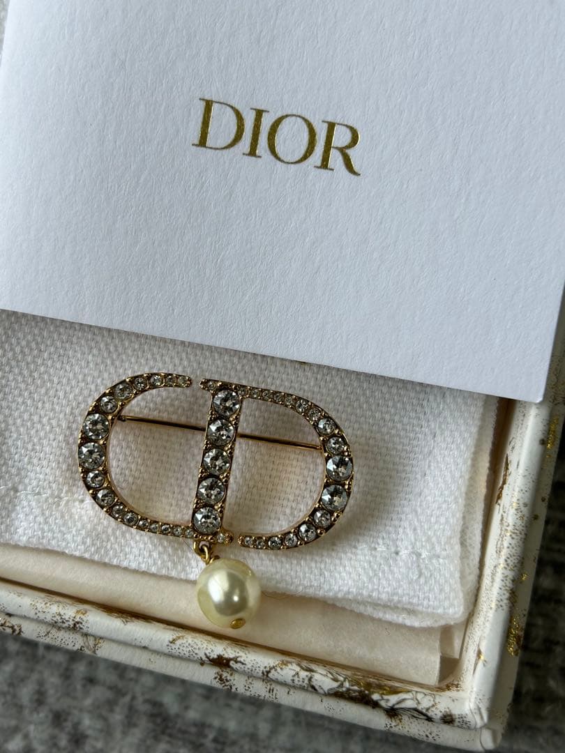 二千円お値引き！パリシャンゼリゼ店で購入　ディオールブローチ