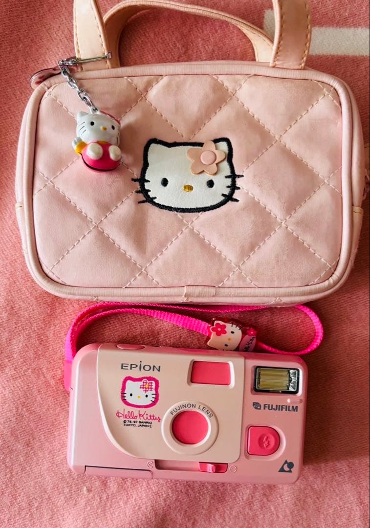ハローキティ フィルムカメラ　富士フィルム