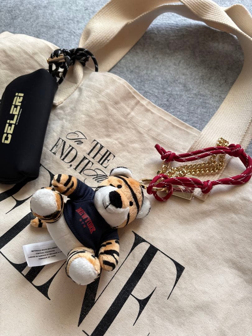 Deuxieme Classe BTN Tiger Key Chainチャーム