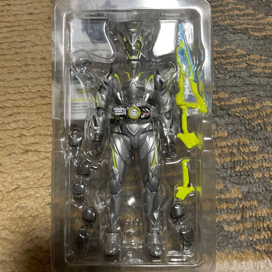 SHFiguarts仮面ライダーゼロワン　メタルクラスタホッパー