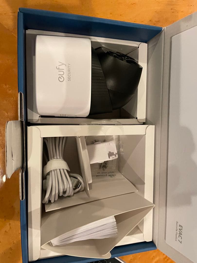 〈新古〉eufy Security SoloCam S340 Anker