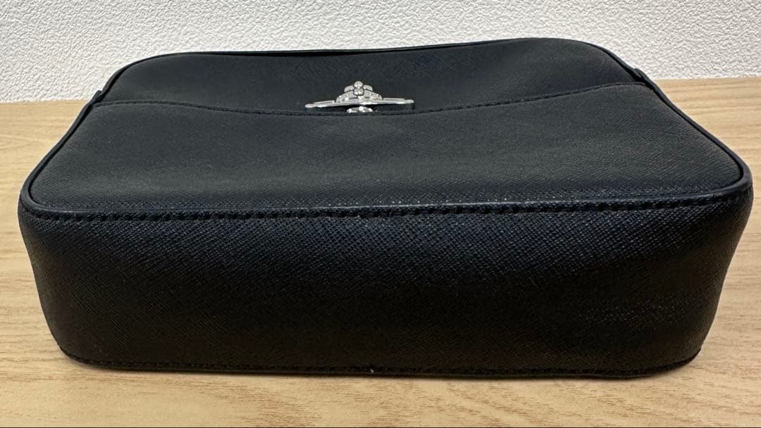 ☆ヴィヴィアンウエストウッド ショルダーバッグ レザー オーブ ブラック