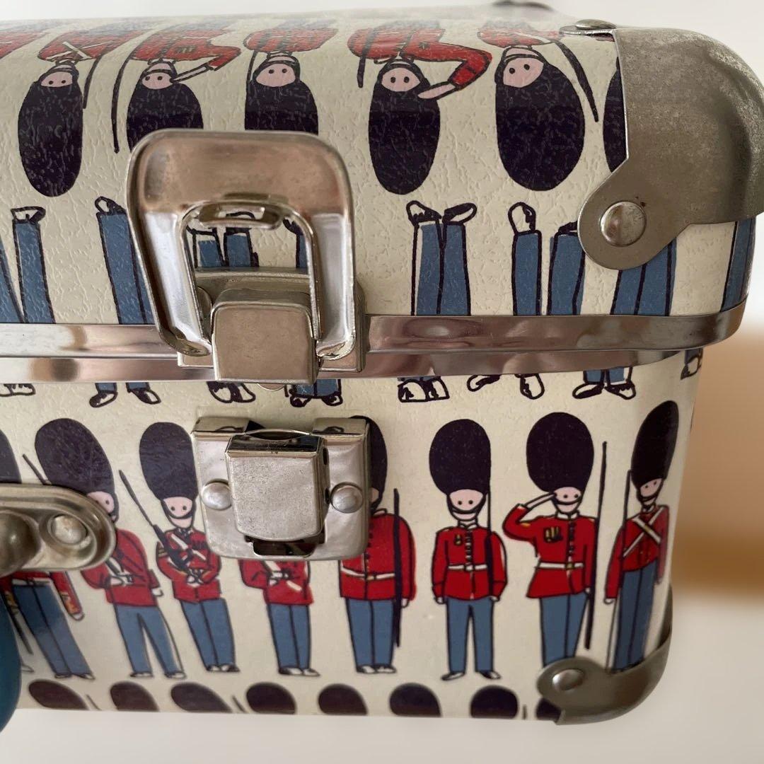 Cath Kidston　トランク　兵隊