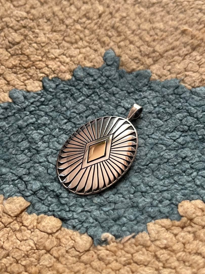 Bobbie Tewa ペンダントヘッド/ インディアンジュエリー