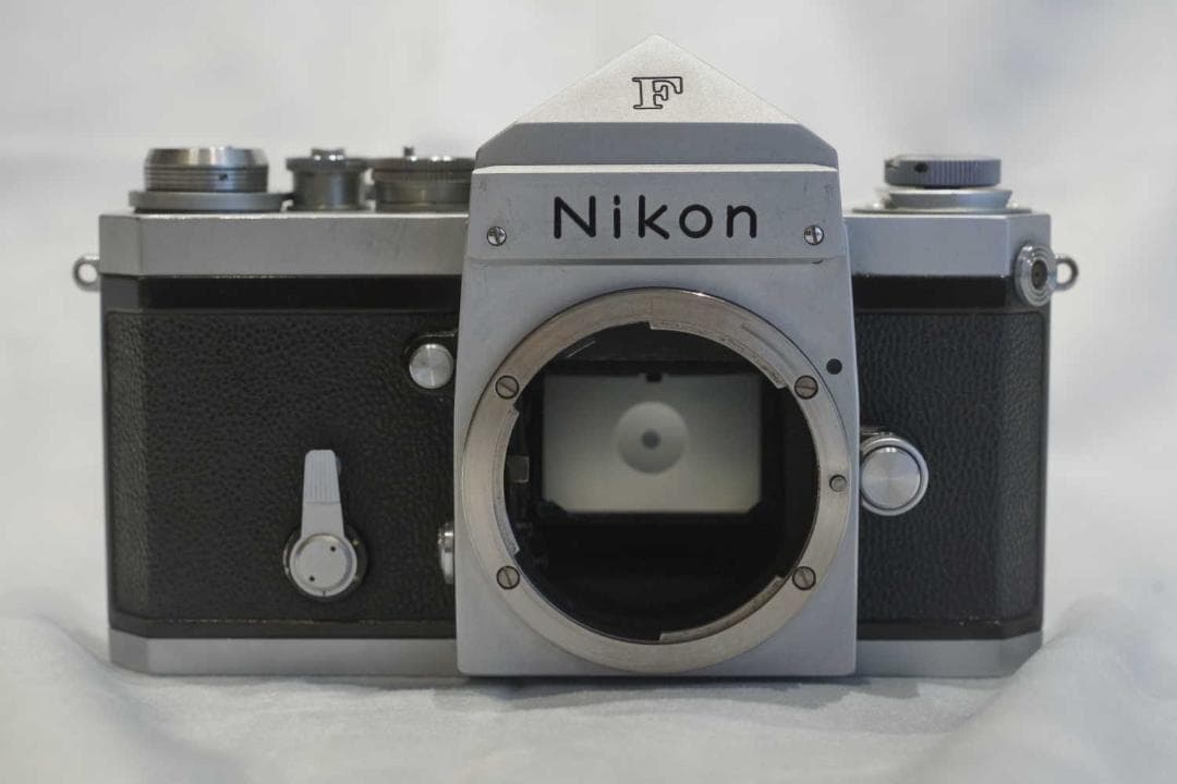 Nikon F 一眼レフカメラ