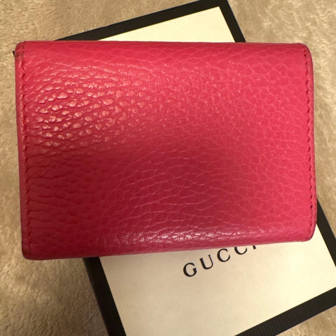 GUCCI ピンク 三つ折り財布