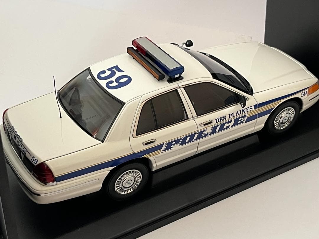 オートアート 1/18 72701 フォード クラウンビクトリア LAPD 箱付