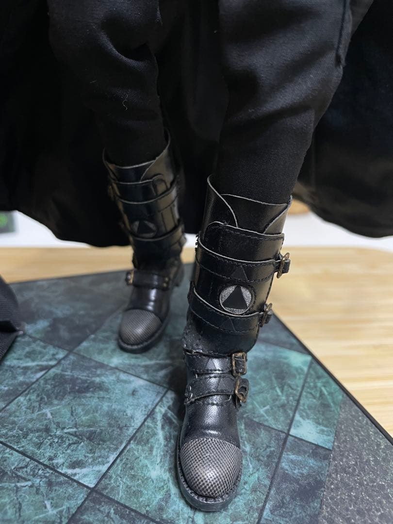 Hot toys マトリックス NEO 1/6スケールフィギュア