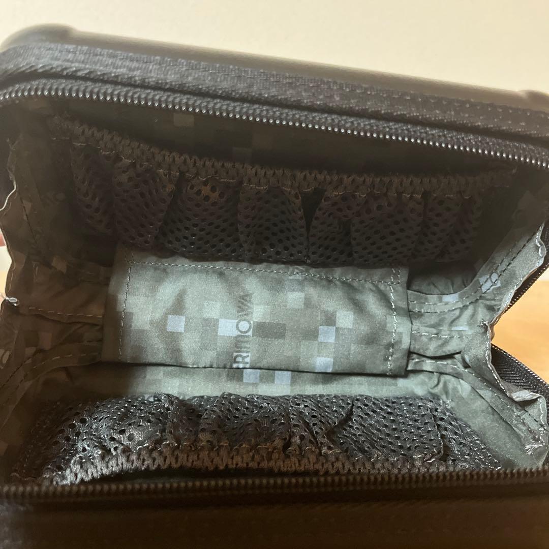 ANA 国際線ファースト リモワRIMOWA アメニティポーチ 黒