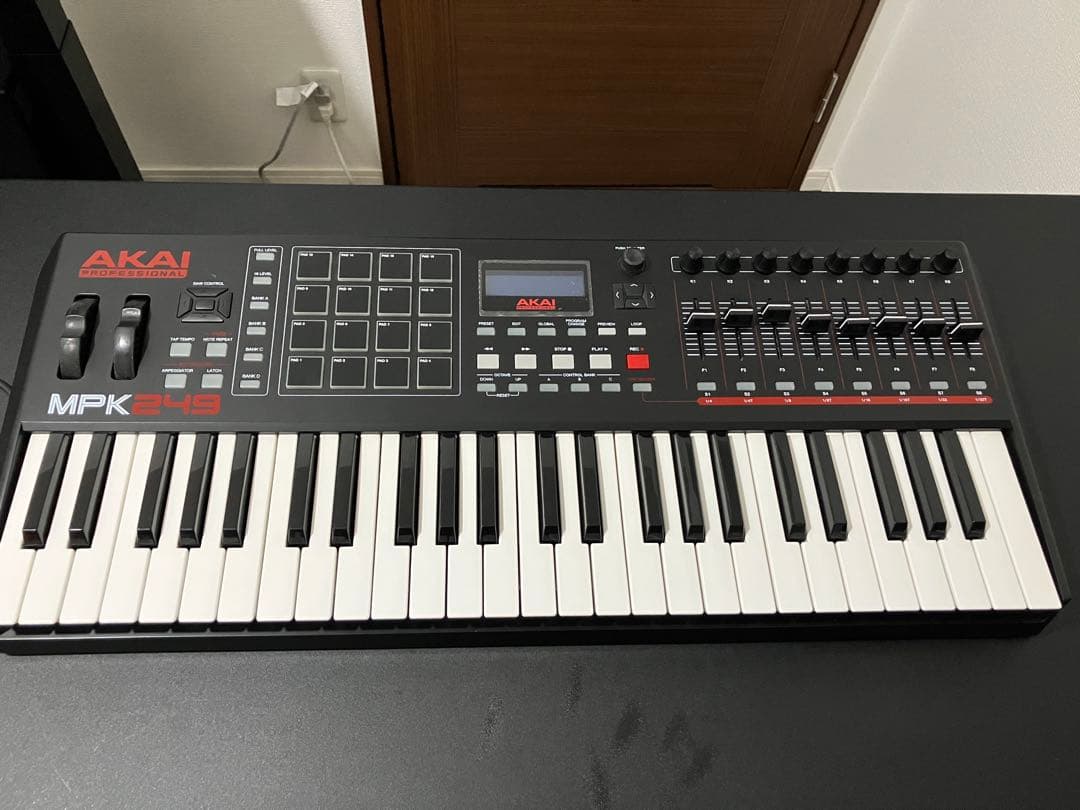AKAI MPK249 MIDIキーボード
