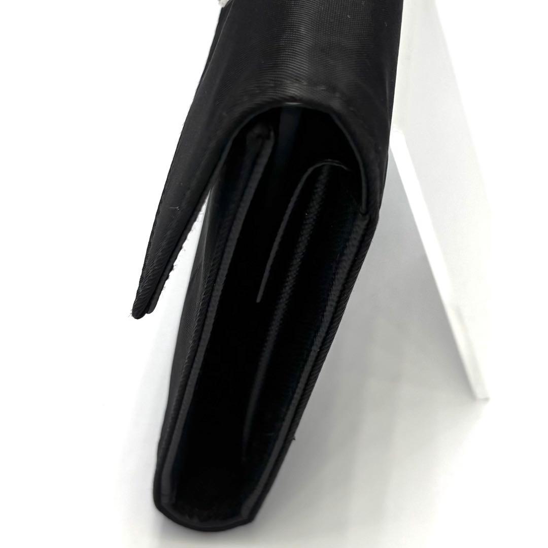 美品　PRADA プラダ ナイロン ポーチ 三角ロゴ ブラック クラッチバッグ