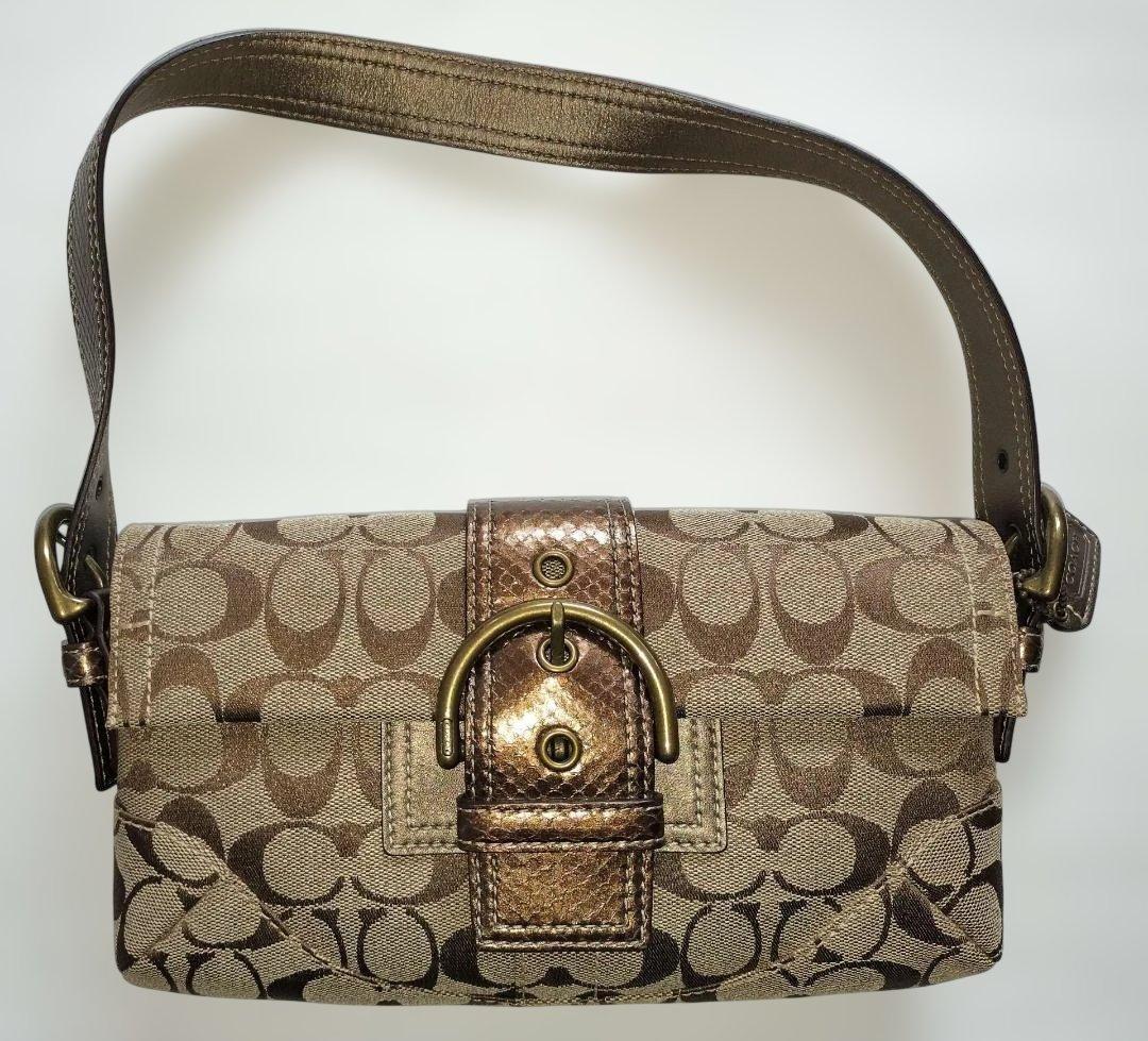 ＣＯＡＣＨ セミショルダーバッグ　８Ｋ３８