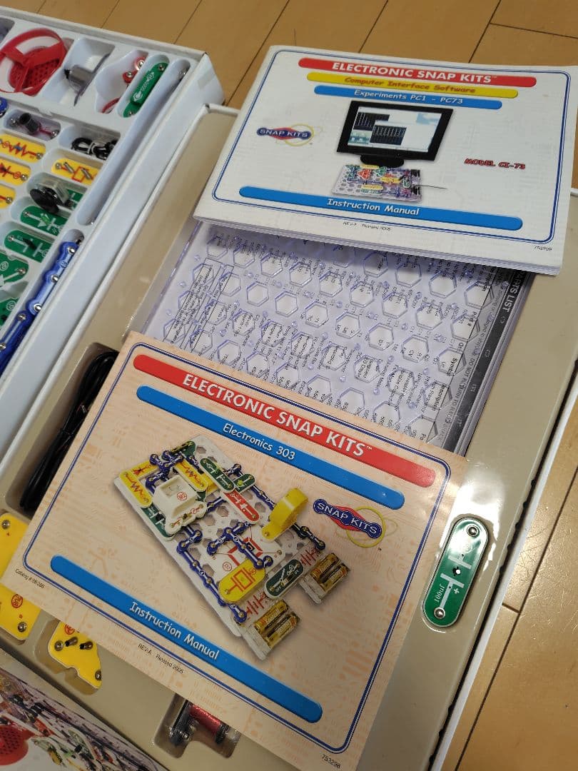 エレクトロニック スナップ キット 750 おもちゃ 知育玩具 Panko