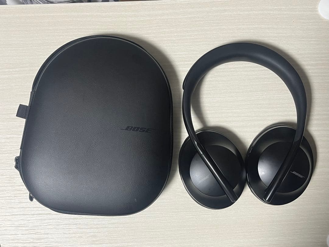 Bose ワイヤレスヘッドホン 収納ケース付き