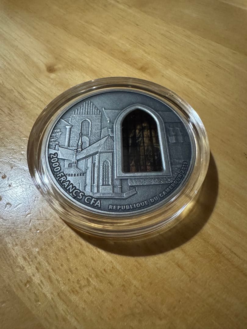 【Qちゃん】聖フランシス教会　ステンドグラスデザインの銀貨