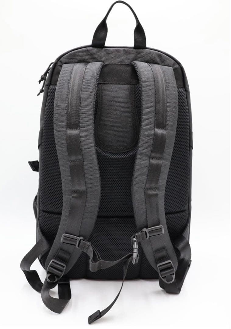 NEWERA×LOVE BOAT ブラックリュック 33L