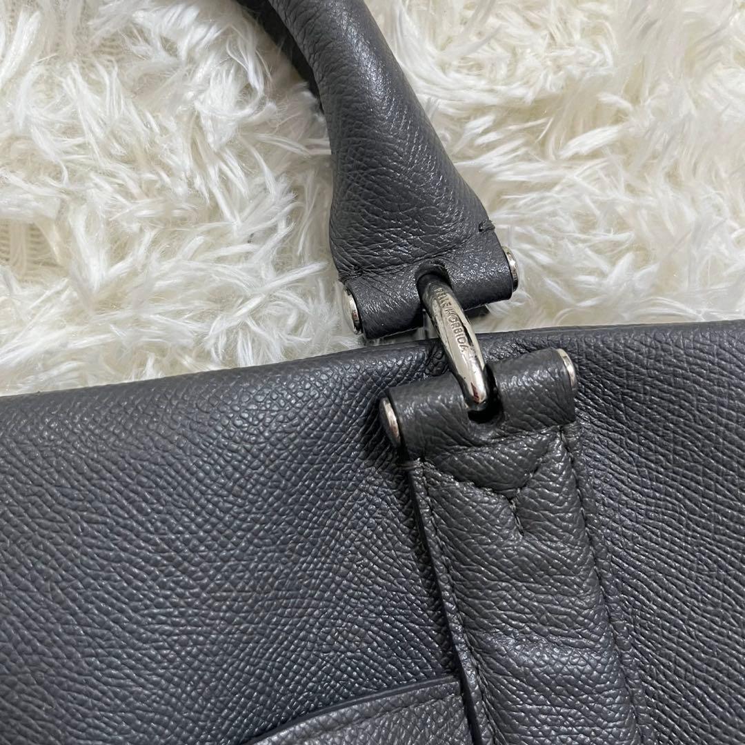 ペッレモルビダ PELLE MORBIDA デッキナイン deck9 一室