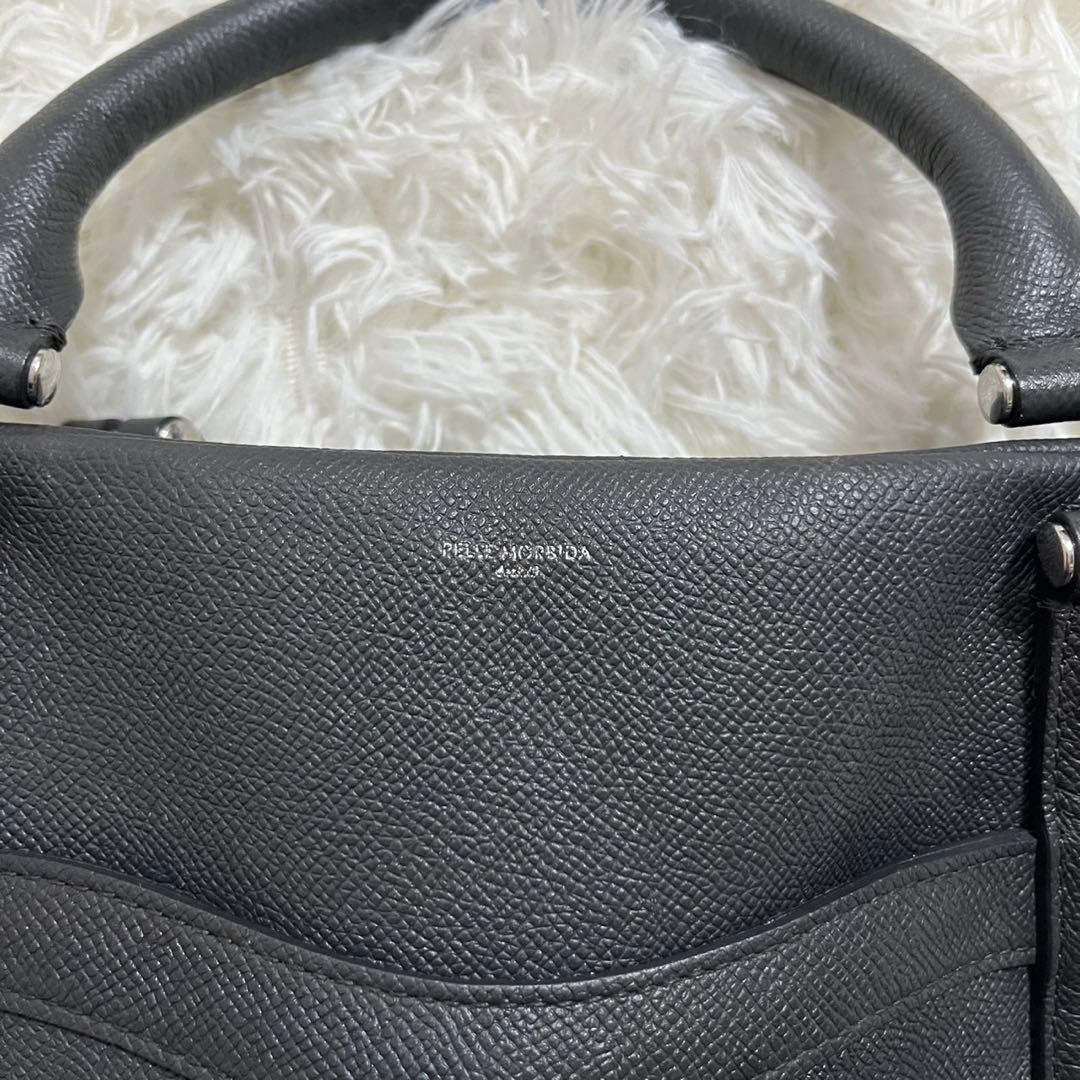 ペッレモルビダ PELLE MORBIDA デッキナイン deck9 一室