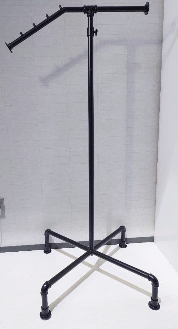 【送料込み】傾斜ハンガーラック　ハンガーラック　黒