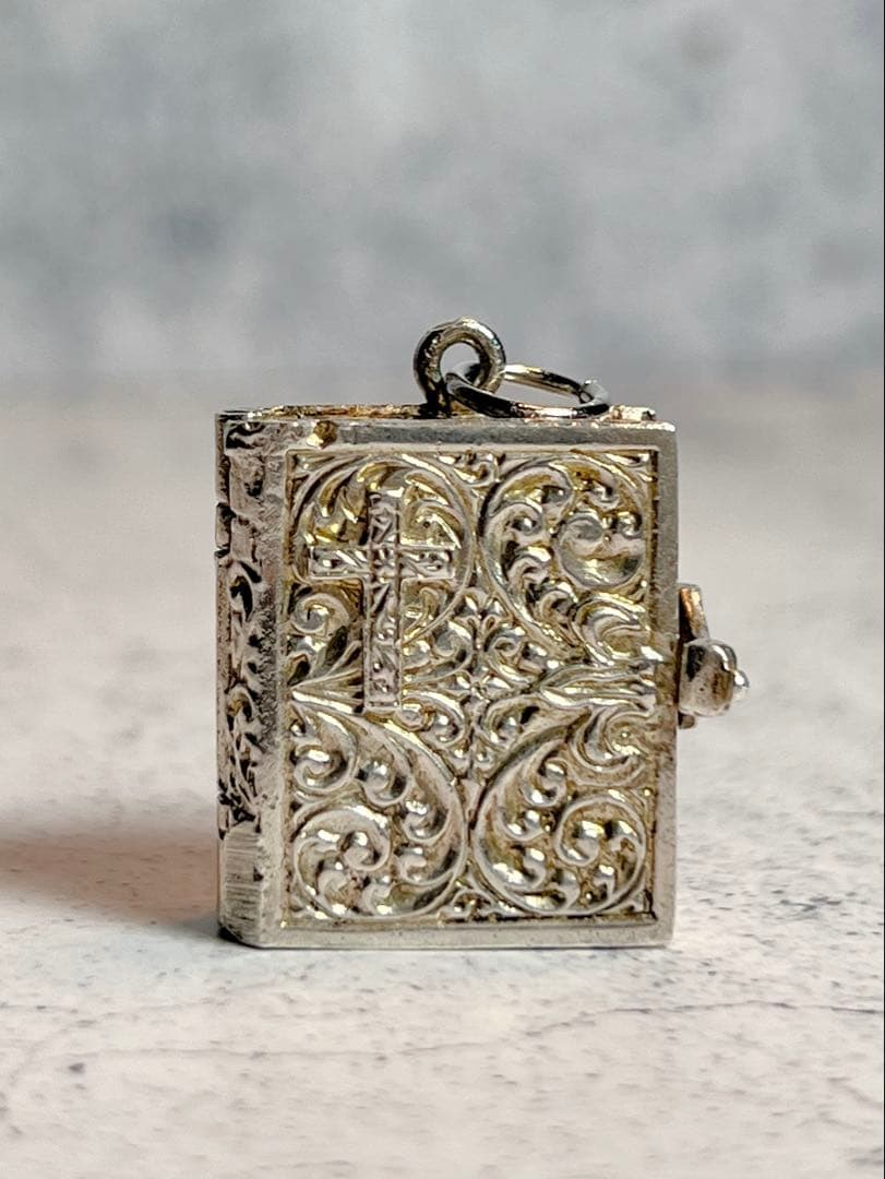 アンティーク　ペンダント　聖書　ホーリーバイブル　ネックレス