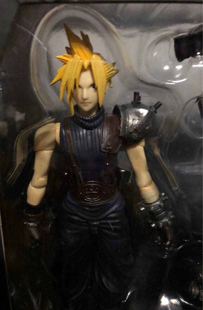 ファイナルファンタジー7 ACアドベントチルドレンクラウド バイク フィギュア大