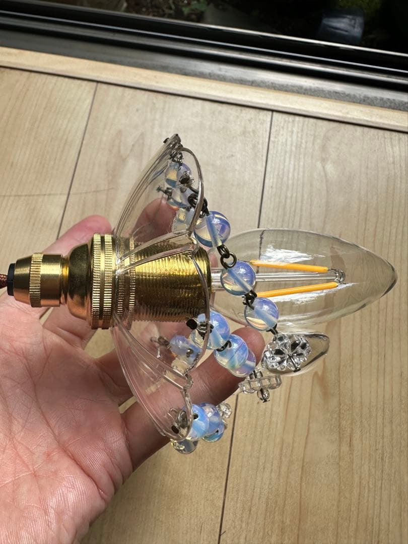 フランス アンティーク 雨に濡れた可愛いお花のミニシャンデリア＊ オパールセント