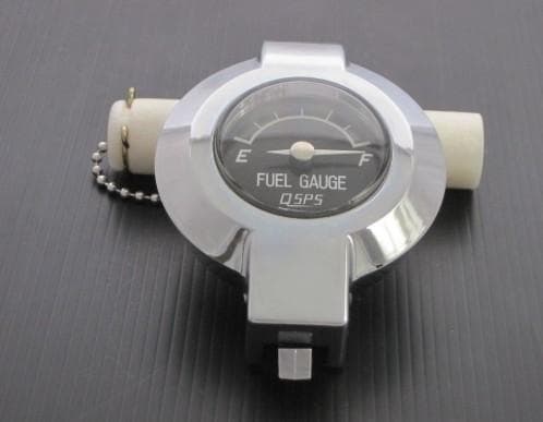 新品 GT380 GT550 ゲージ付 タンク キャップ ブラック