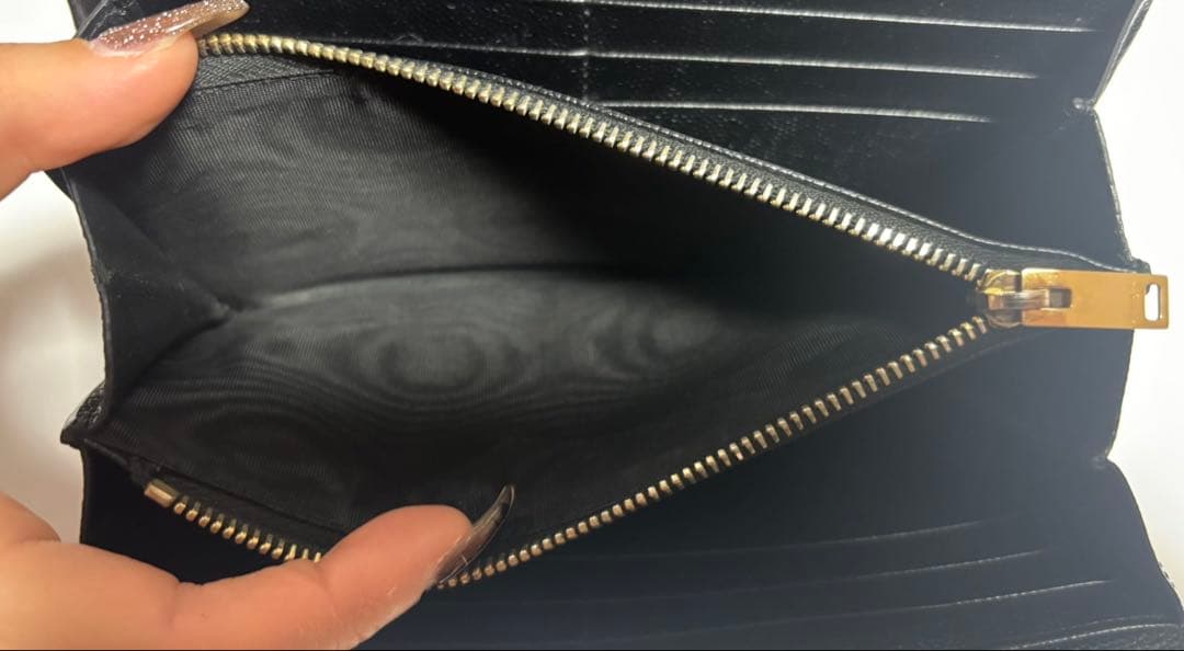 美品　SAINT LAURENT 二つ折り財布 黒 レザー