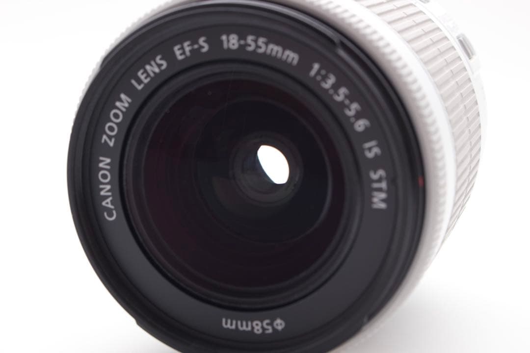 キャノン　EOS Kiss X7 ホワイト　最軽量　美品　100D STMレンズ