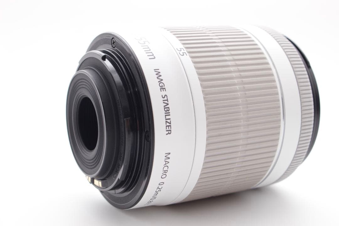 キャノン　EOS Kiss X7 ホワイト　最軽量　美品　100D STMレンズ