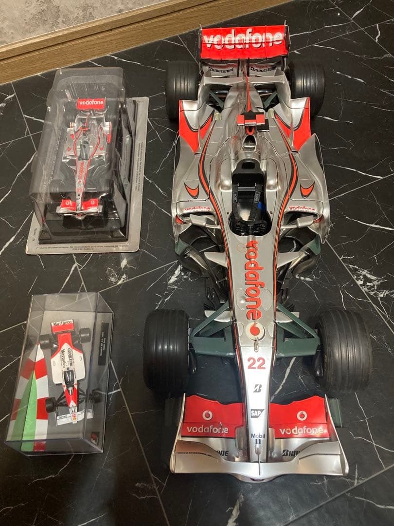 デアゴスティーニ 1/8 週刊 マクラーレン MP4-23 ハミルトン　完成品