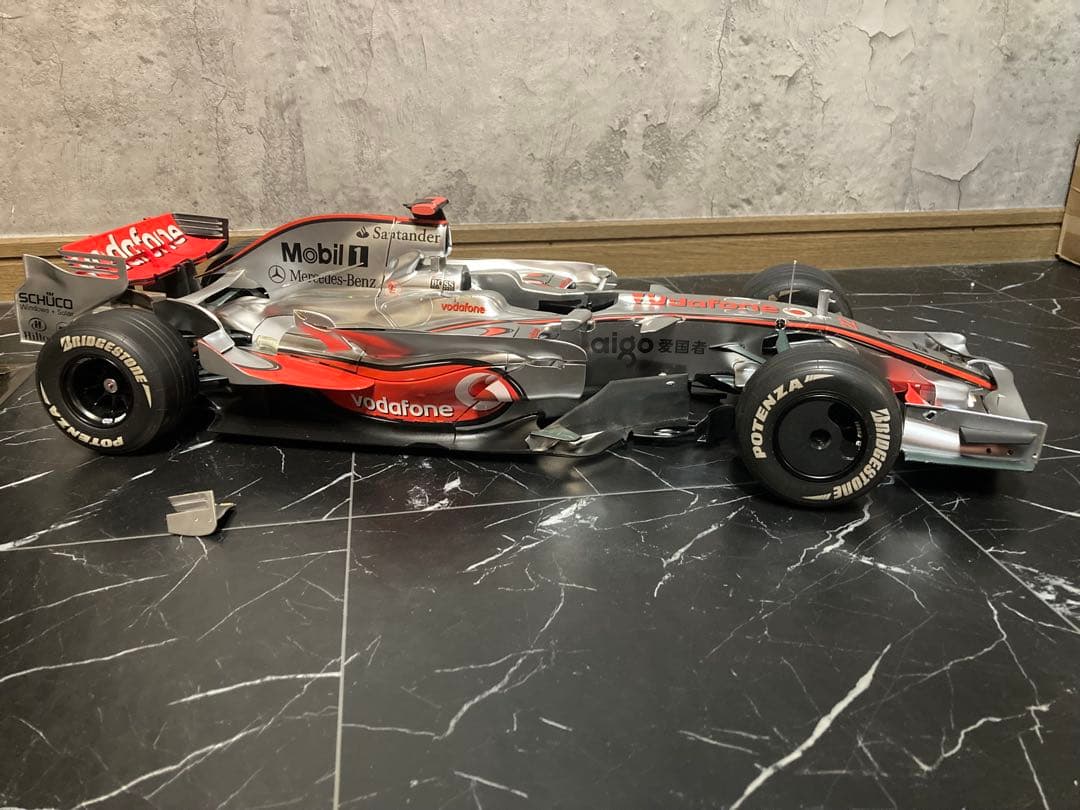 デアゴスティーニ 1/8 週刊 マクラーレン MP4-23 ハミルトン　完成品