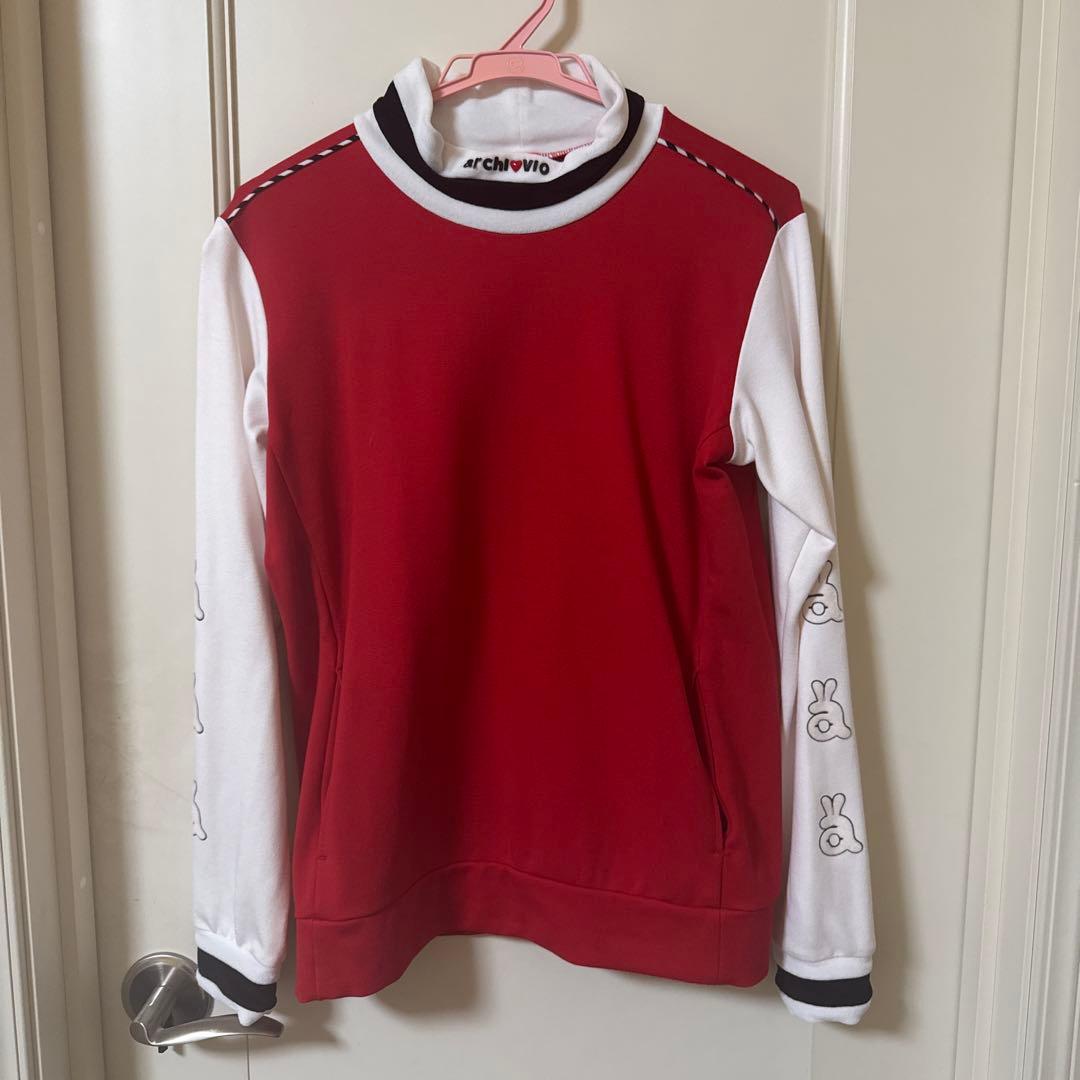 アルチビオ 赤と白の長袖ウェア　セットアップ