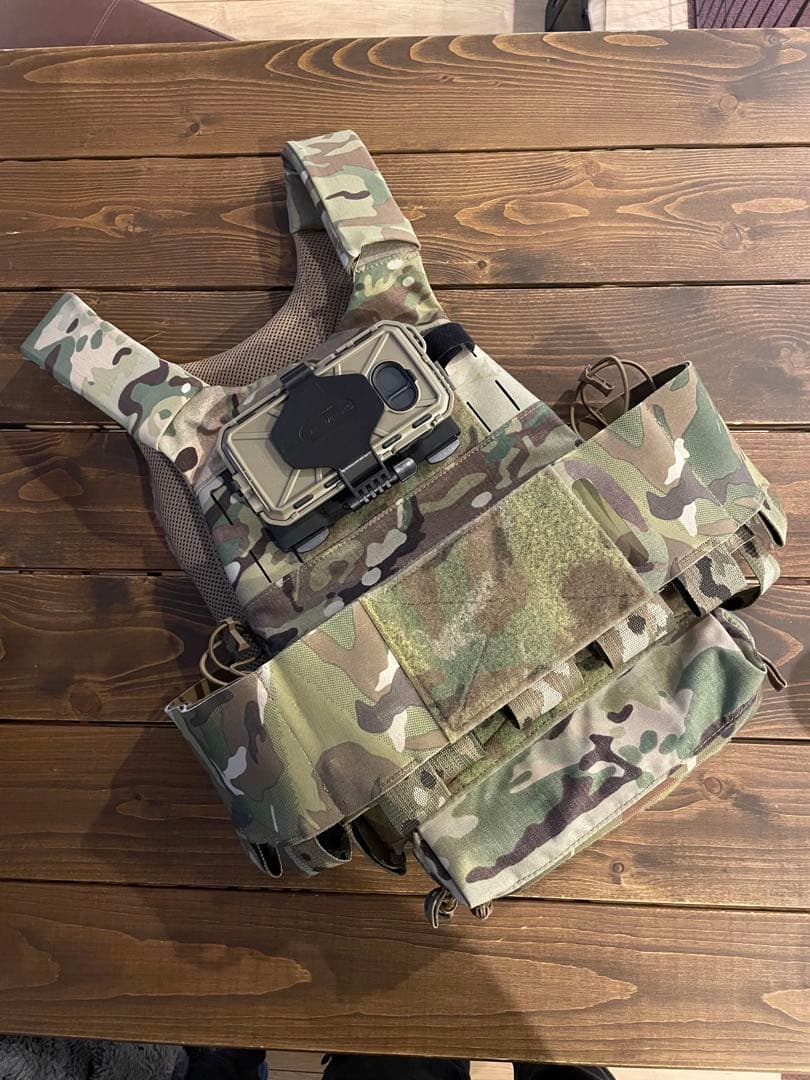 個人装備 FERRO CONCEPTS THE SLICKSTER