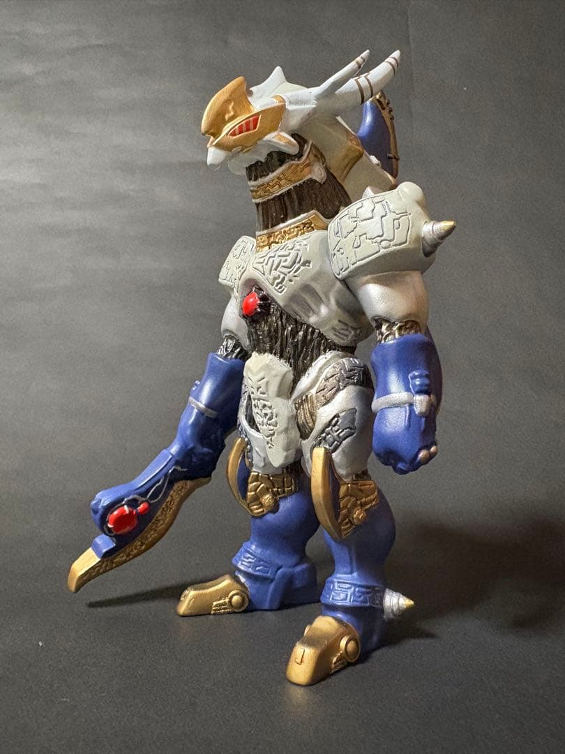 ウルトラ怪獣ソフビ　ギャラクトロンMKⅡ　リペイント完成品