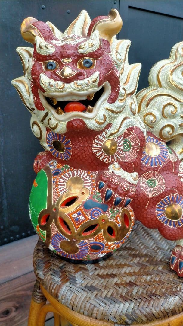 九谷焼獅子金彩玉乗り金彩置物大きいシーサー古美術 陶器製