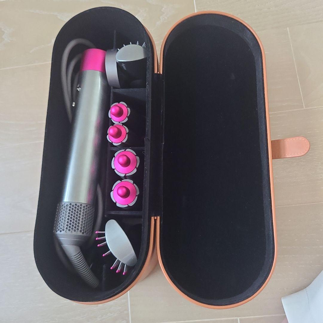 Dyson専用ケースとブラシセット