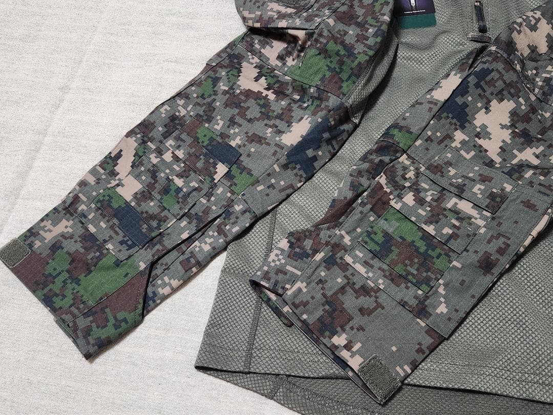 【新品】韓国軍　大韓民国陸軍　戦闘服　コンバットシャツ　TYR　私物品
